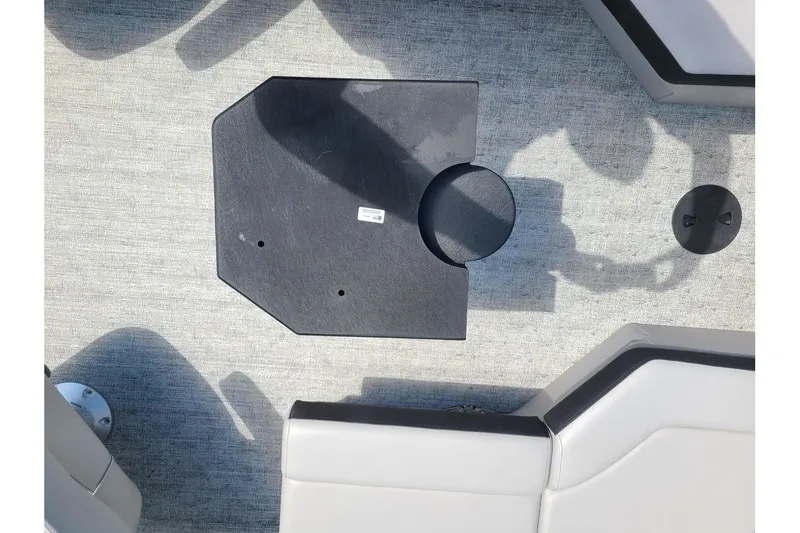 Slide: The Image of Trifecta 20RF LE With A 60HP Suzuki Motor 2024 - 20