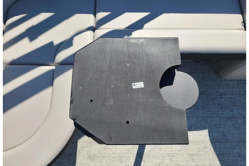 Slide: The Image of Trifecta LE Series 20C2 With A 60HP Suzuki Motor 2024 - 20