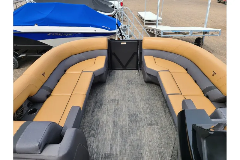 Slide: The Image of Viaggio Lago Z24U Tritoon W/ 250HP Suzuki Motor 2025 - 18