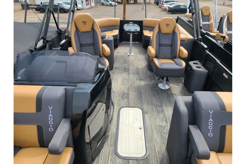 Slide: The Image of Viaggio Lago Z24U Tritoon W/ 250HP Suzuki Motor 2025 - 3