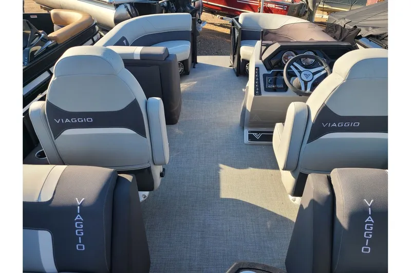 Slide: The Image of Viaggio Lago X20U 2025 - 10