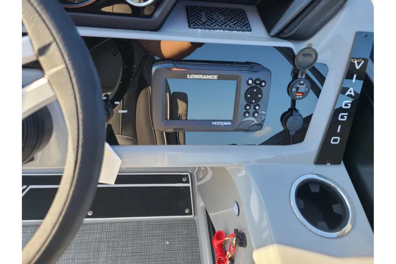 Slide: The Image of Viaggio Lago X20U 2025 - 15