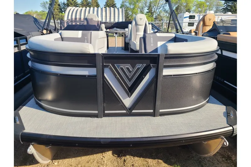 Slide: The Image of Viaggio Lago X20U 2025 - 3