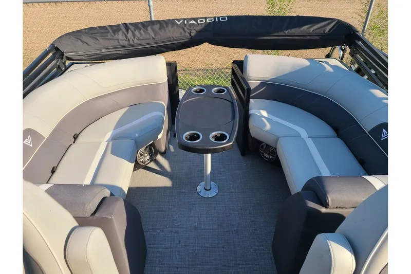 Slide: The Image of Viaggio Lago X20U 2025 - 7