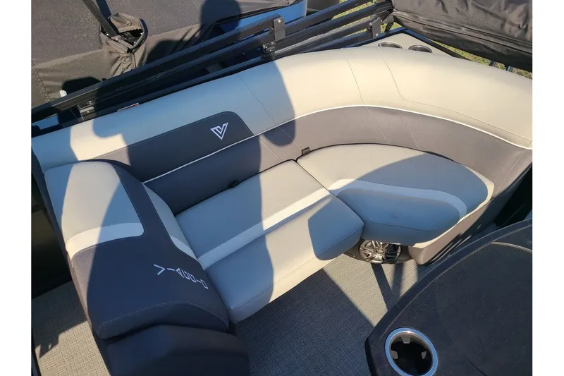 Slide: The Image of Viaggio Lago X20U 2025 - 9