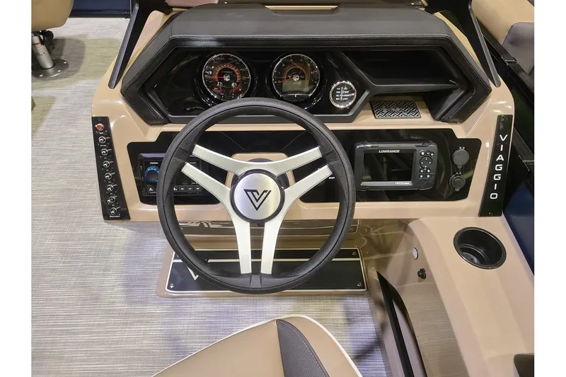 Slide: The Image of Viaggio Lago X20F W/ 115HP Suzuki Motor 2025 - 14