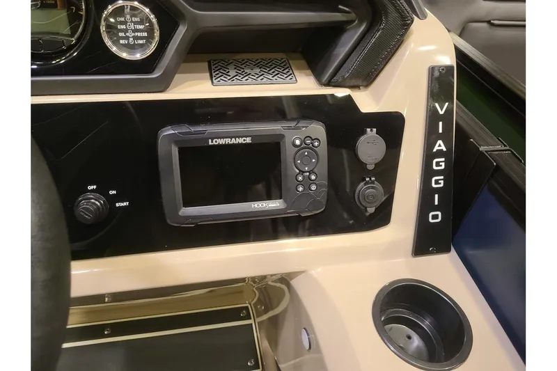 Slide: The Image of Viaggio Lago X20F W/ 115HP Suzuki Motor 2025 - 15