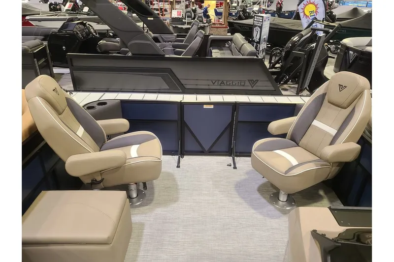 Slide: The Image of Viaggio Lago X20F W/ 115HP Suzuki Motor 2025 - 17