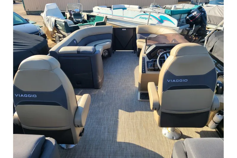 Slide: The Image of Viaggio Lago X-U 22 2025 - 11