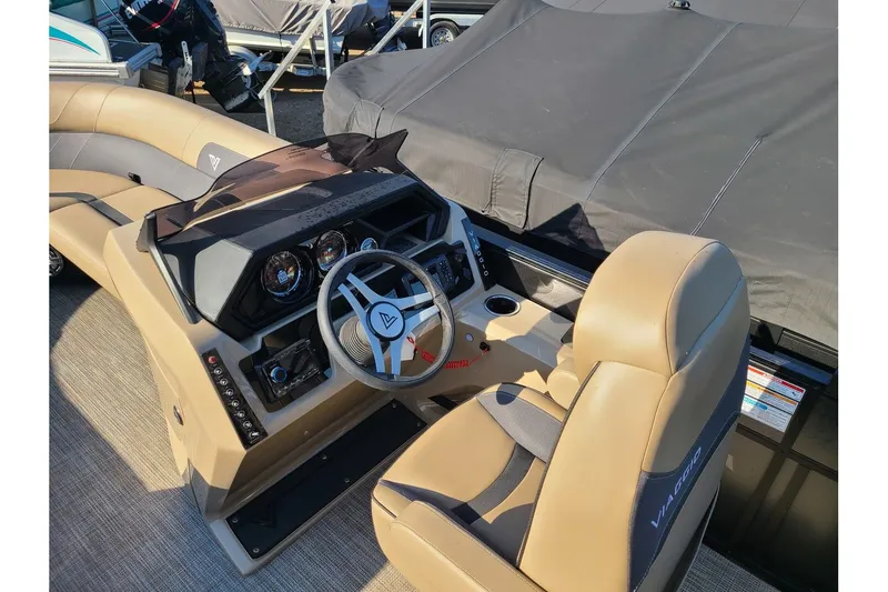 Slide: The Image of Viaggio Lago X-U 22 2025 - 12