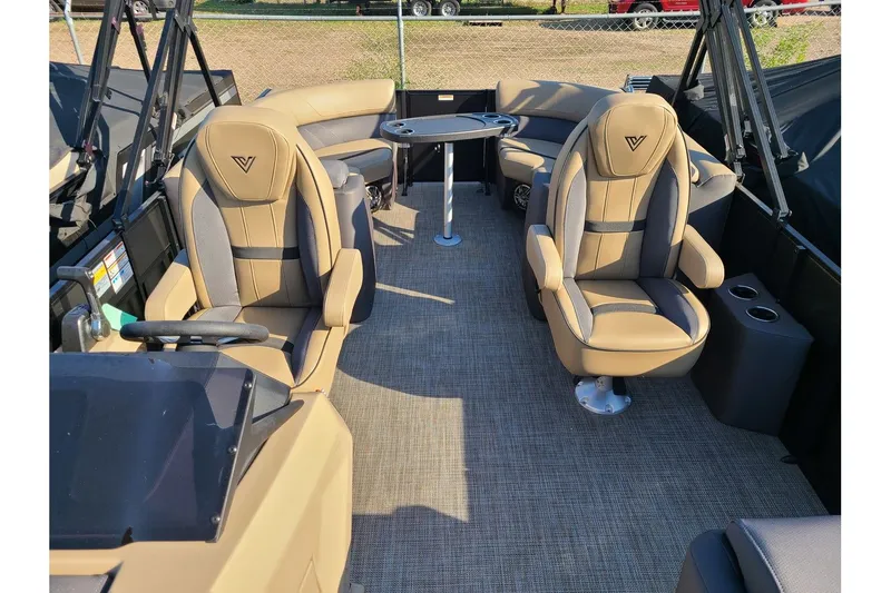 Slide: The Image of Viaggio Lago X22U 2025 - 5