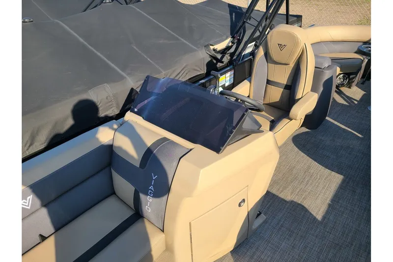 Slide: The Image of Viaggio Lago X22U 2025 - 6