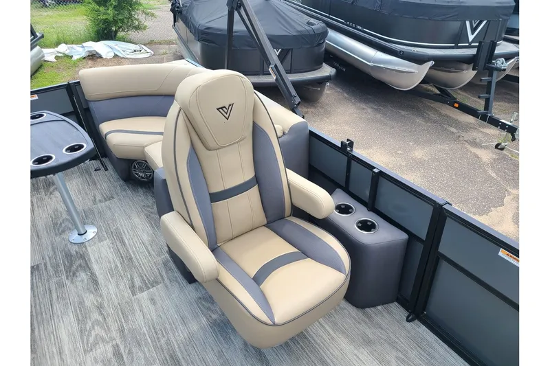Slide: The Image of Viaggio Lago X20U 2025 - 7