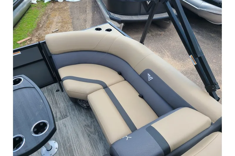 Slide: The Image of Viaggio Lago X20U 2025 - 9