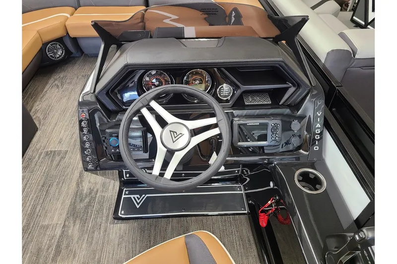 Slide: The Image of Viaggio Lago X22Q W/ Suzuki 115HP Stealth Motor 2025 - 12