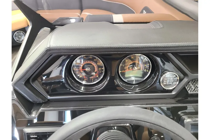 Slide: The Image of Viaggio Lago X22Q W/ Suzuki 115HP Stealth Motor 2025 - 13