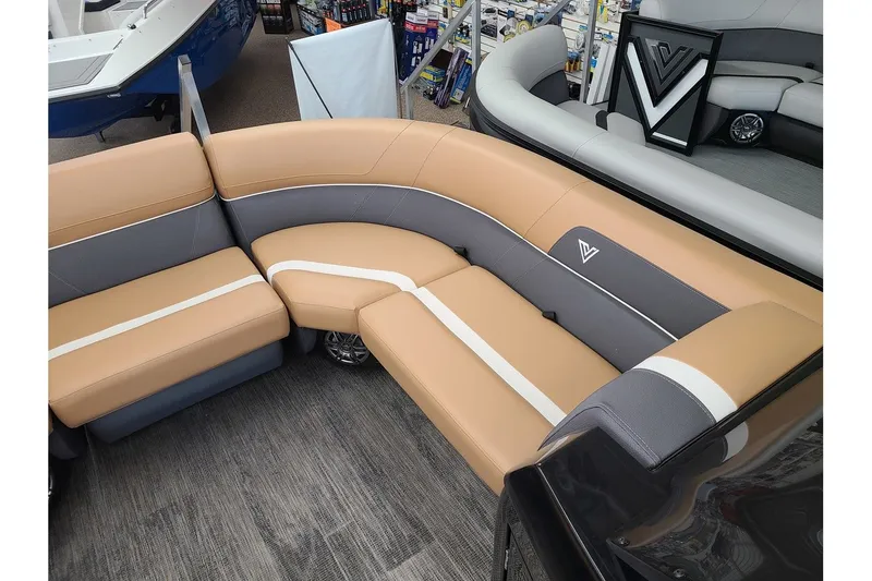 Slide: The Image of Viaggio Lago X22Q W/ Suzuki 115HP Stealth Motor 2025 - 17