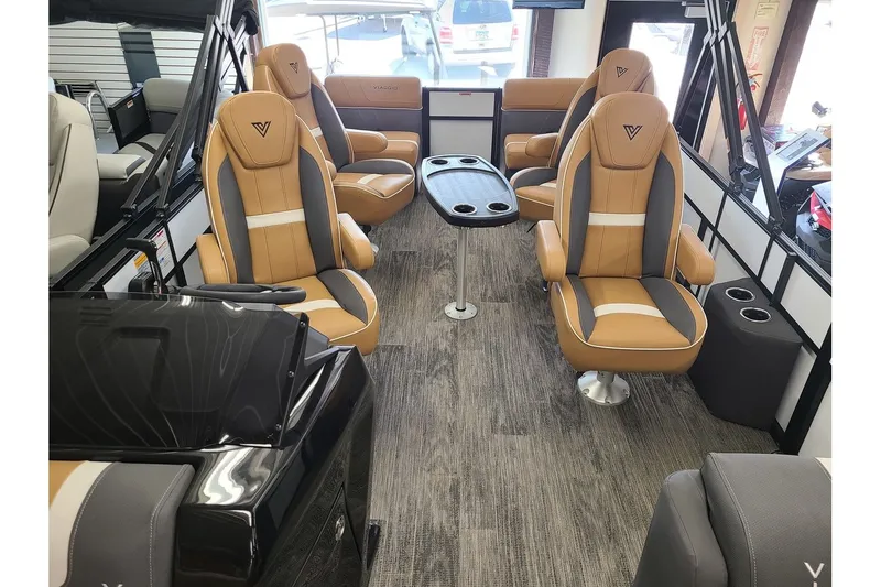 Slide: The Image of Viaggio Lago X22Q W/ Suzuki 115HP Stealth Motor 2025 - 4