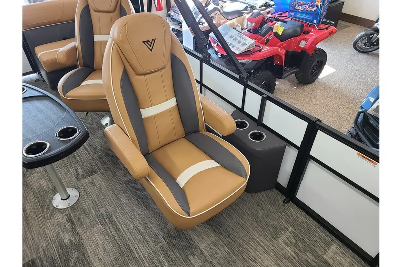 Slide: The Image of Viaggio Lago X22Q W/ Suzuki 115HP Stealth Motor 2025 - 6