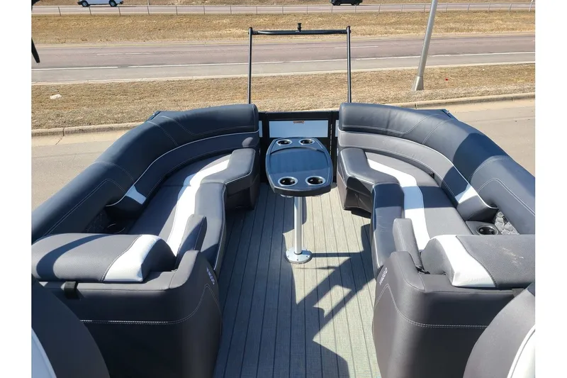 Slide: The Image of Viaggio Diamante 26U W/ Suzuki 350HP Stealth Motor & Trailer 2025 - 13