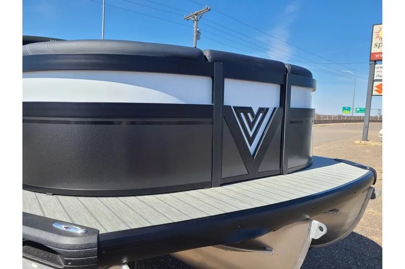 Slide: The Image of Viaggio Diamante 26U W/ Suzuki 350HP Stealth Motor & Trailer 2025 - 6