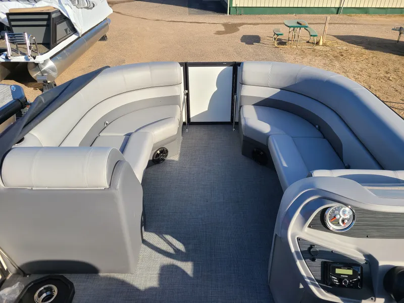 Slide: The Image of Flagship Endurance E22CU Sportoon W/ Suzuki 200HP Motor Demo Pontoon 2026 - 19