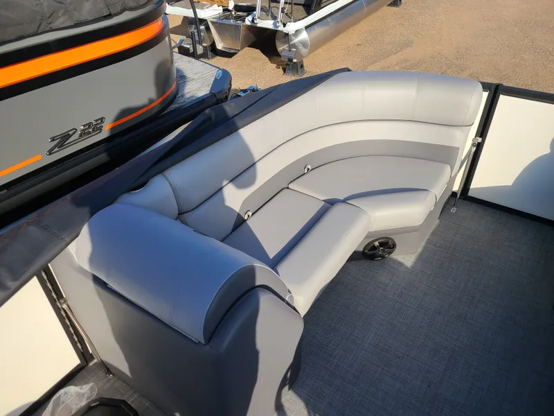 Slide: The Image of Flagship Endurance E22CU Sportoon W/ Suzuki 200HP Motor Demo Pontoon 2026 - 21
