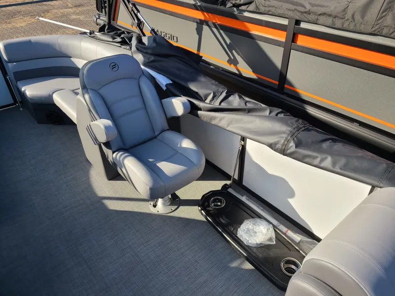 Slide: The Image of Flagship Endurance E22CU Sportoon W/ Suzuki 200HP Motor Demo Pontoon 2026 - 8