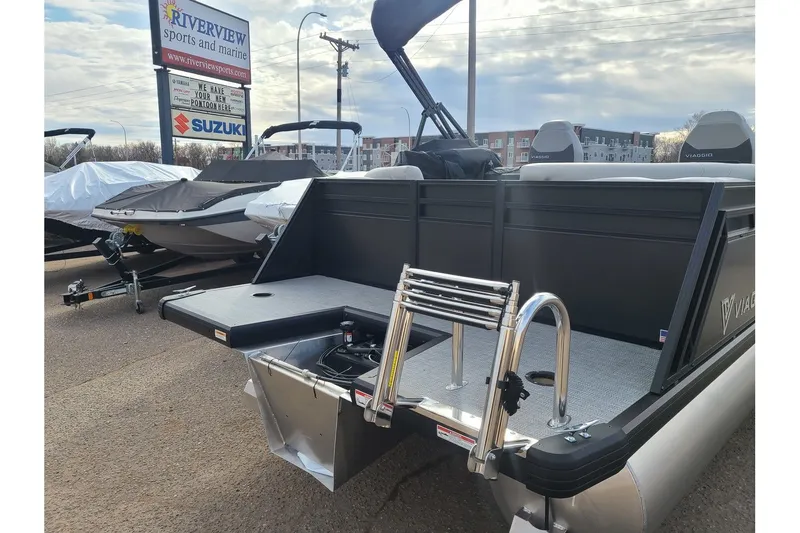 Slide: The Image of Viaggio Lago X22U 2025 - 2