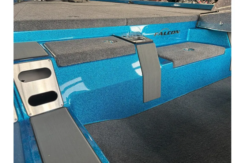 Slide: The Image of Falcon Boats F205 2026 - 11