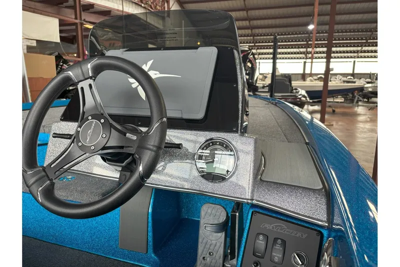 Slide: The Image of Falcon Boats F205 2026 - 14