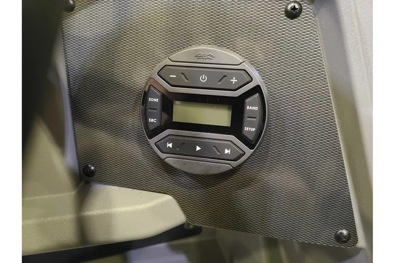 Slide: The Image of Starcraft VX 20FD With A 60HP Suzuki 2026 - 17