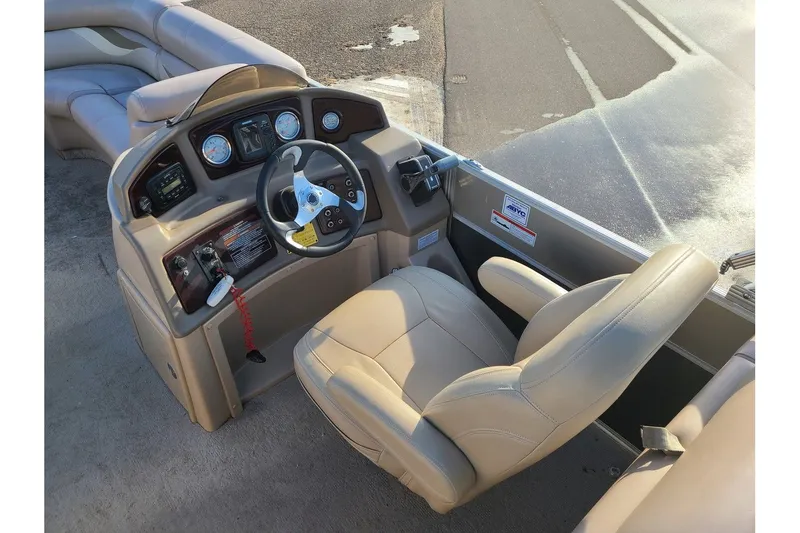 Slide: The Image of Crest 230SLR 2013 - 14