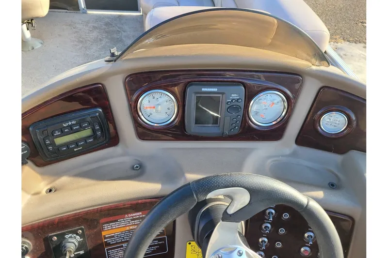 Slide: The Image of Crest 230SLR 2013 - 16