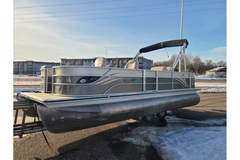 Slide: The Image of Crest 230SLR 2013 - 2