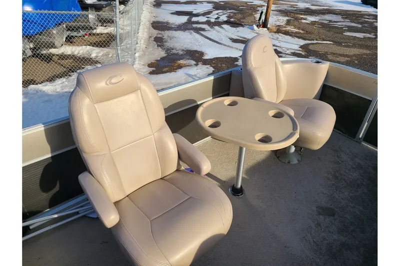 Slide: The Image of Crest 230SLR 2013 - 21