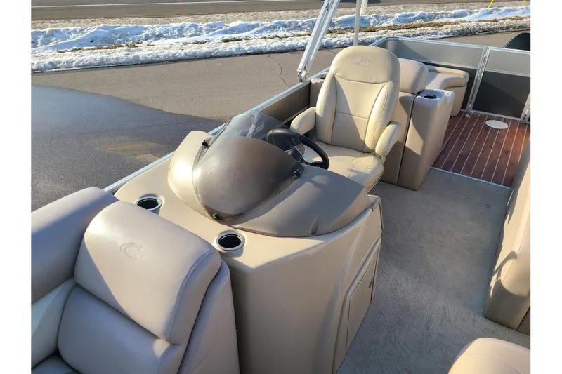 Slide: The Image of Crest 230SLR 2013 - 7