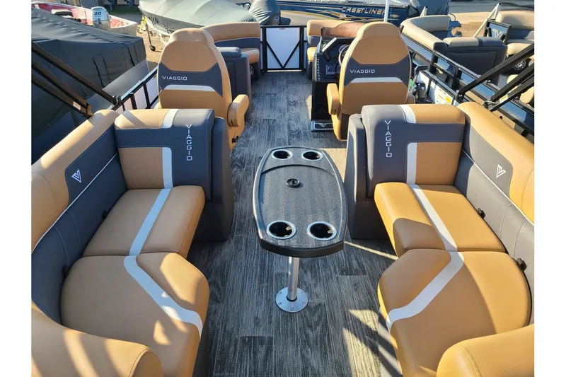 Slide: The Image of Viaggio Lago X18U W/ 60HP Suzuki Motor 2025 - 10