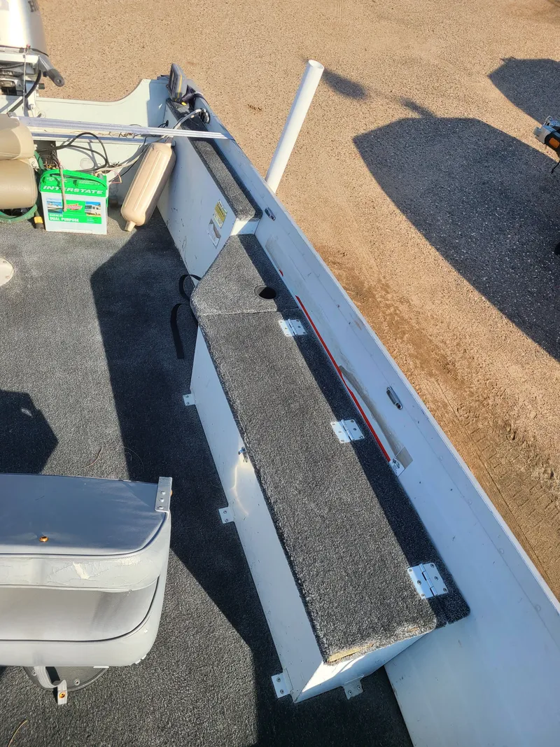 Slide: The Image of Sylvan Sea Monster W/ 25HP Honda 4-Stroke 1989 - 7