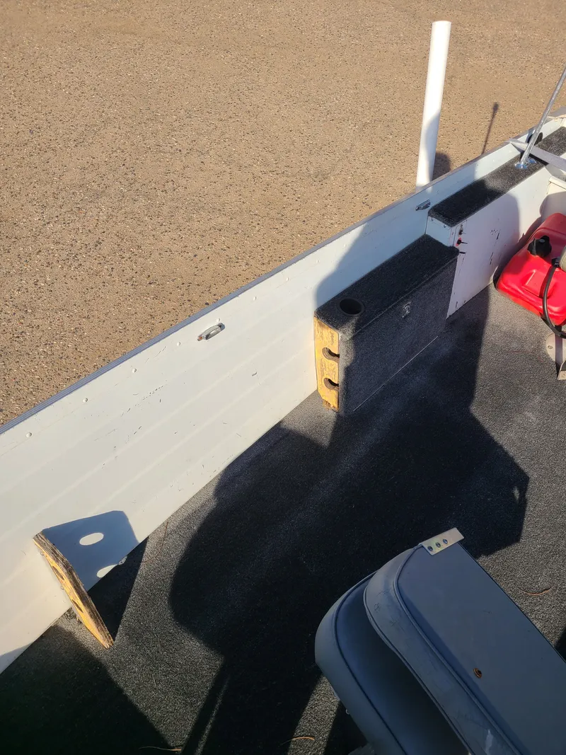 Slide: The Image of Sylvan Sea Monster W/ 25HP Honda 4-Stroke 1989 - 9