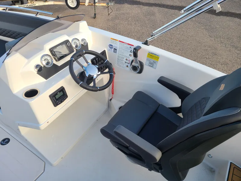 Slide: The Image of Starcraft SVX 171 W/ A Suzuki 115HP Motor & Trailer 2026 - 9