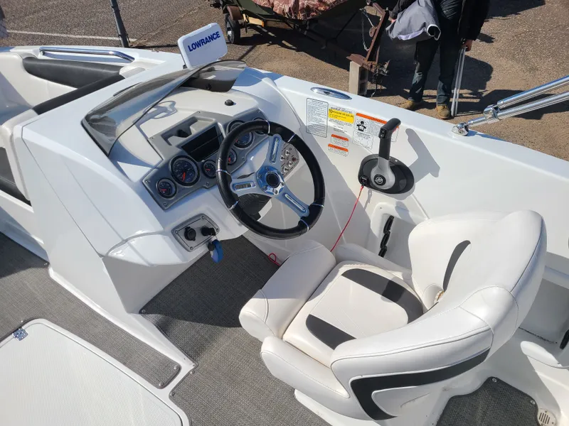 Slide: The Image of Tahoe 1950 W/ 150HP Mercury & Trailer 2019 - 13