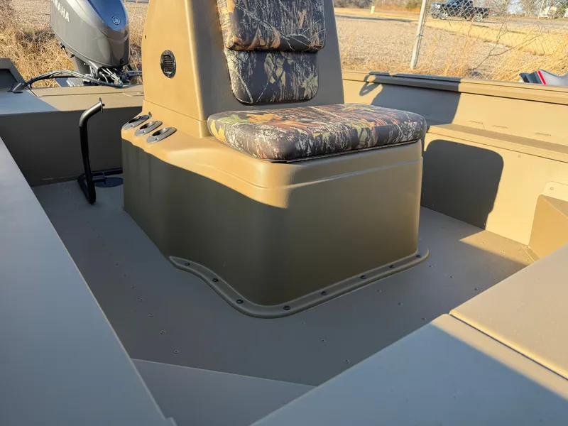 Slide: The Image of G3 Gator Tough 17 CC 2026 - 10