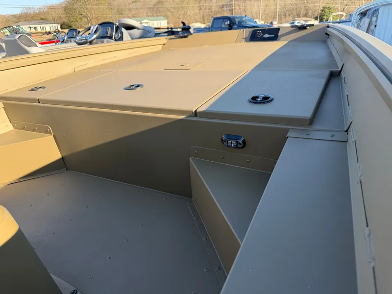 Slide: The Image of G3 Gator Tough 17 CC 2026 - 11