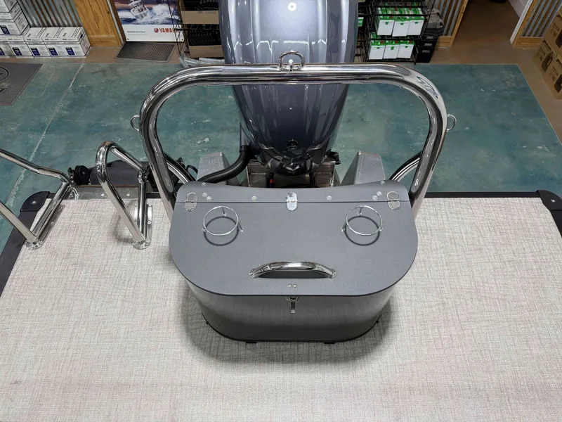 Slide: The Image of Avalon LSZ Quad Lounge - 23' 2025 - 11