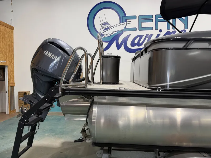 Slide: The Image of Avalon LSZ Quad Lounge - 23' 2025 - 13