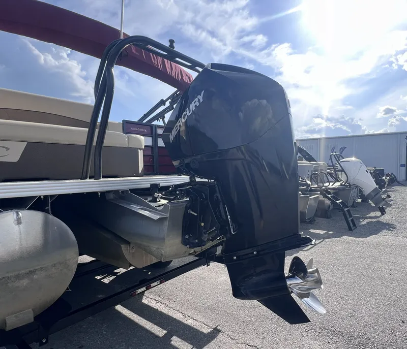 Slide: The Image of Crest 220SLSC DLX CPT 2021 - 3