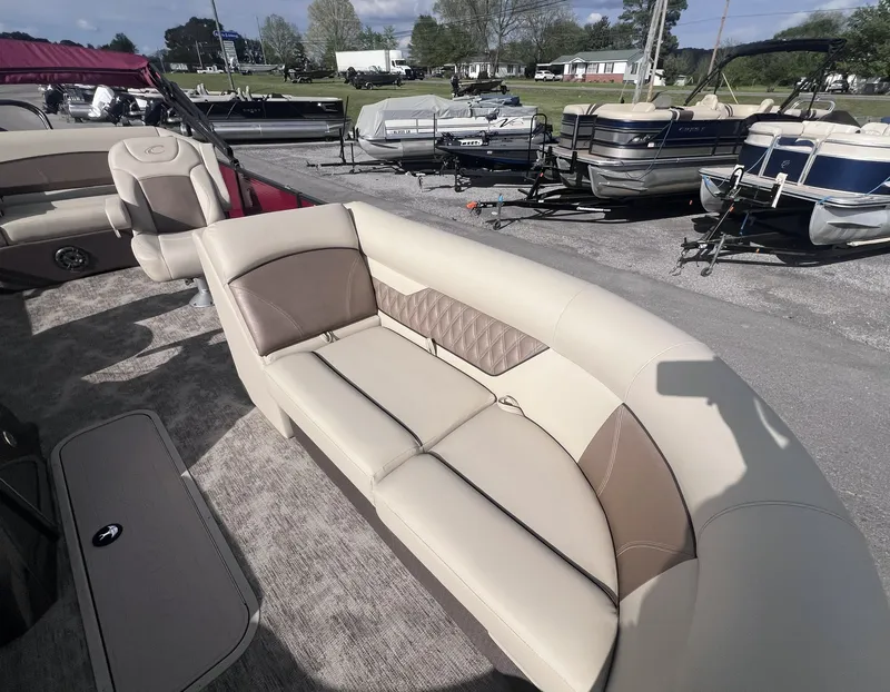 Slide: The Image of Crest 220SLSC DLX CPT 2021 - 8