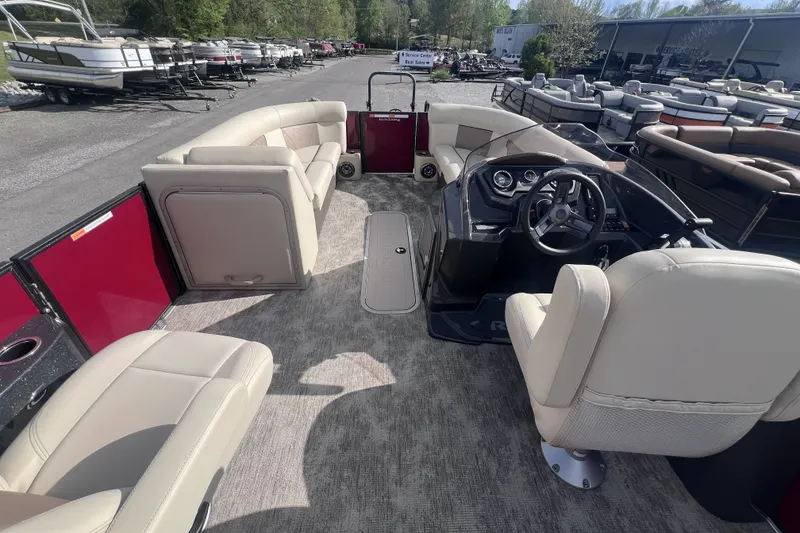 Slide: The Image of Crest 220SLSC DLX CPT 2021 - 9