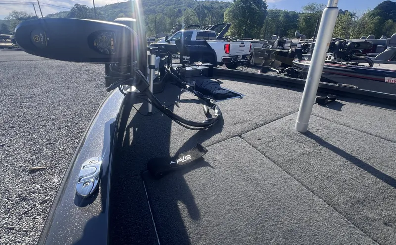 Slide: The Image of Avid 18 XB 2023 - 5